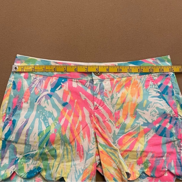 Lily Pulitzer Buttercup Watercolor Scalloped Hem Shorts Size 00 - Picture 10 of 11
